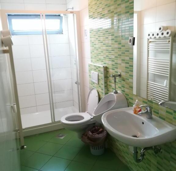 استودیوی استاندارد, Simbol Rooms With Free Private Parking