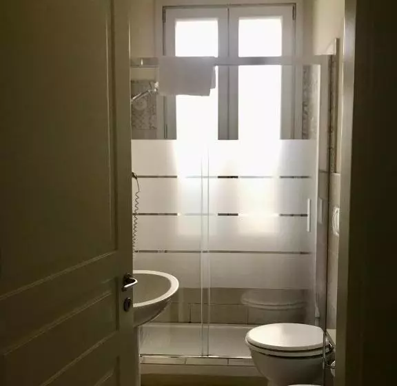 اتاق استاندارد سه نفره, Casa Munay