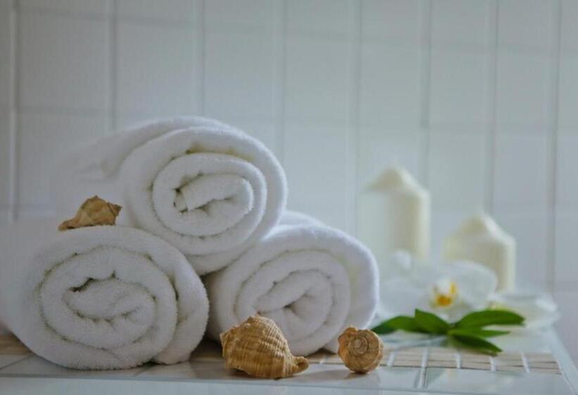 اتاق استاندارد چهار تخته, Babilonas