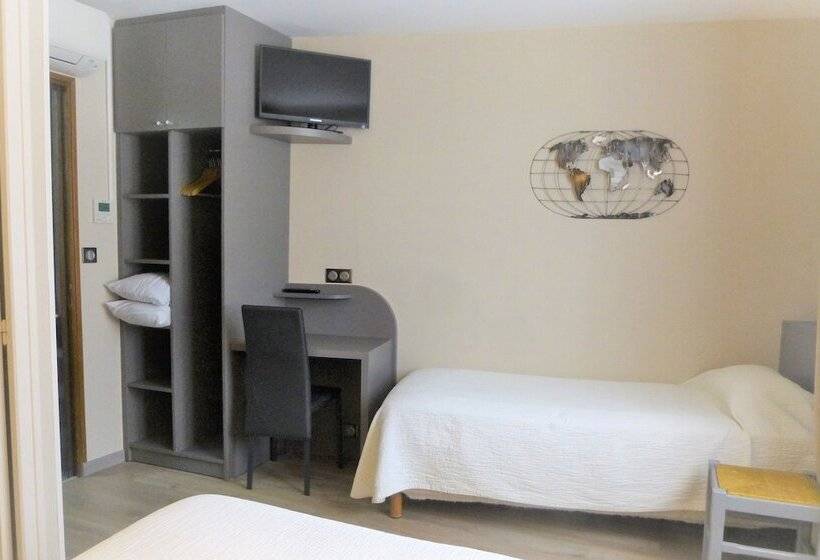 חדר סטנדרט לשלושה, Beaune Hôtel