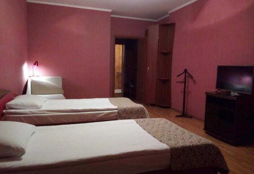 Comfort Kolmen Hengen Huone, Comfort