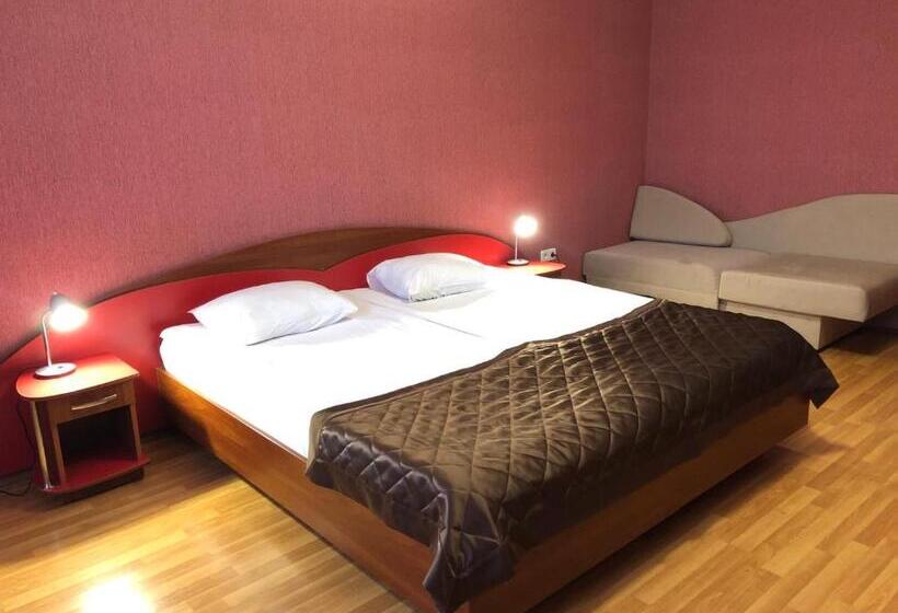 Comfort Kolmen Hengen Huone, Comfort