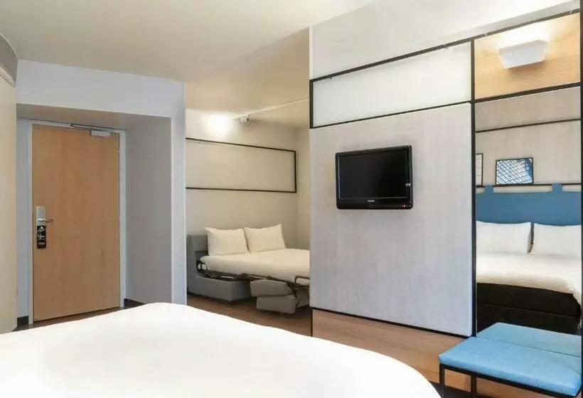 スタンダード４人部屋, Ibis Paris Cdg Airport