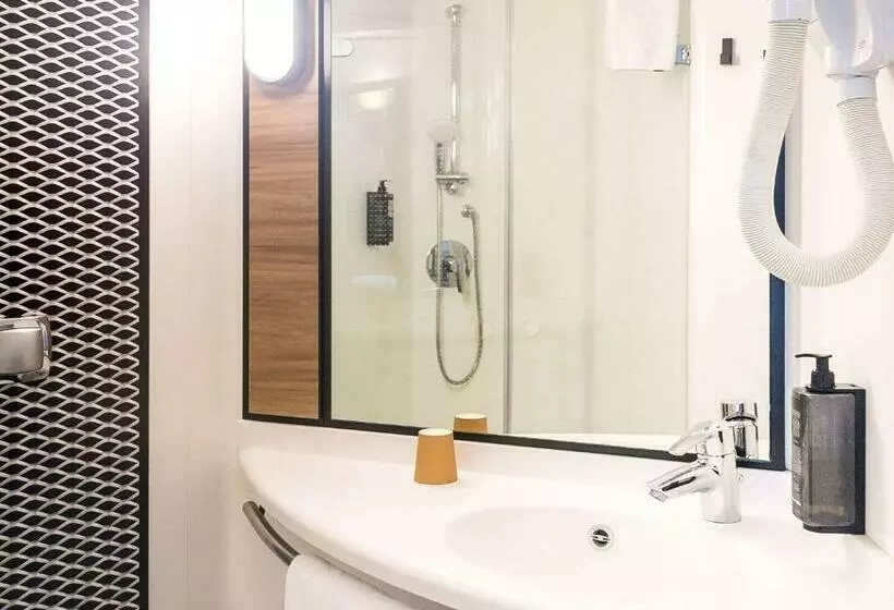 身障者適用スタンダードルーム, Ibis Paris Cdg Airport