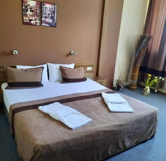 Standard-huone, Mizia