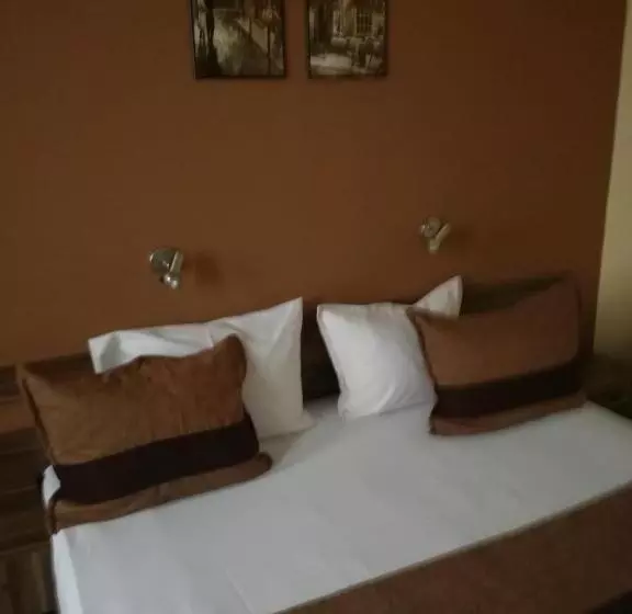 Standard-huone, Mizia