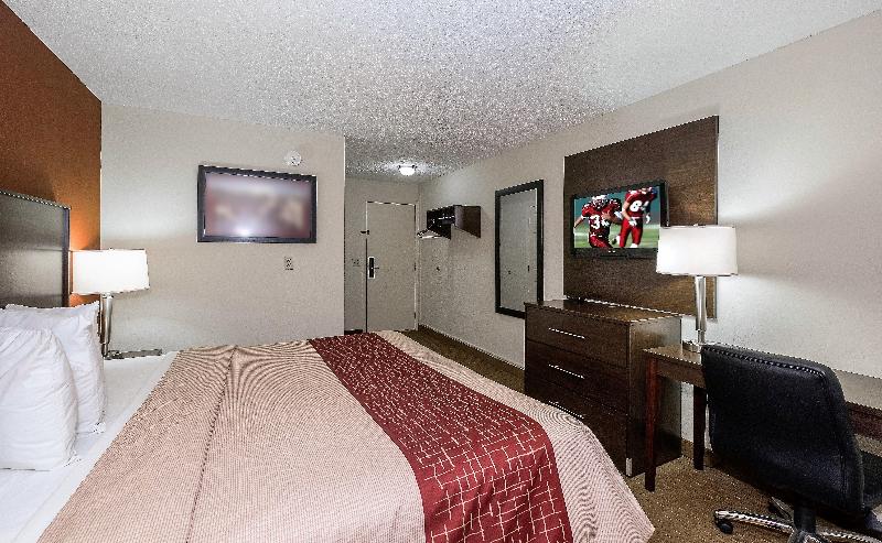 キングサイズベッドのスーペリアルーム, Red Roof Inn Dayton  Huber Heights