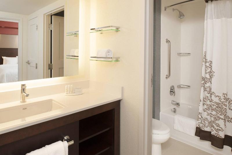 带大床的套房, Residence Inn By Marriott Grand Rapids Airport