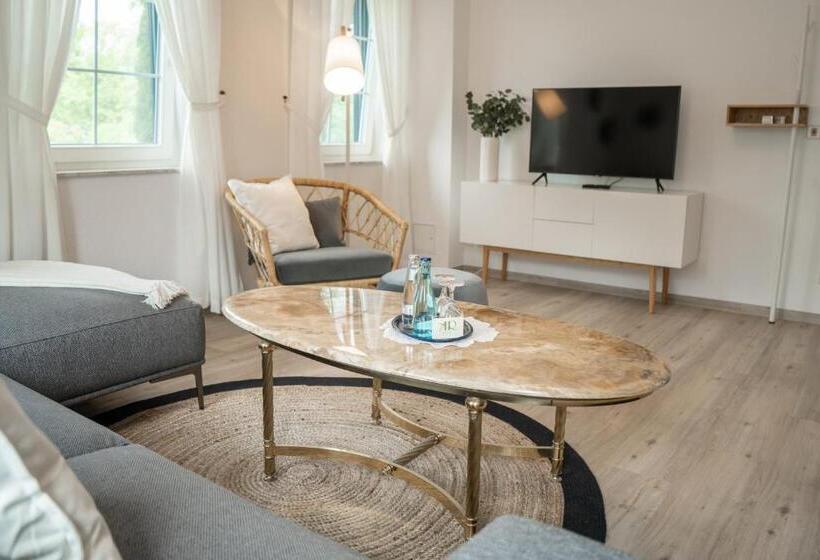 סוויטה נוף לגינה, & Restaurant Am Alten Rhin