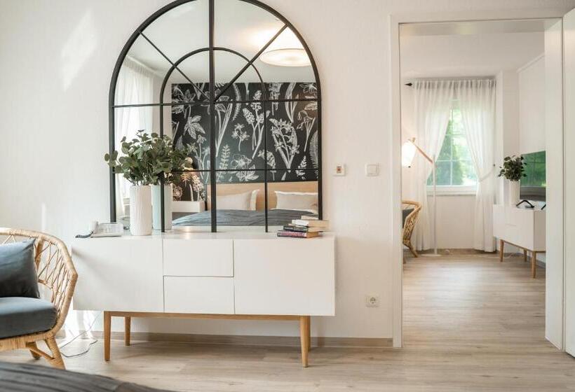 סוויטה נוף לגינה, & Restaurant Am Alten Rhin