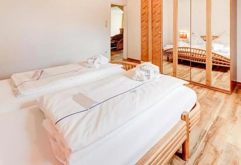 2 Bedrooms Suite Sea View, Seeschlösschen