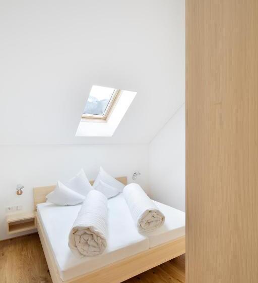 شقة غرفتين, Tannahof