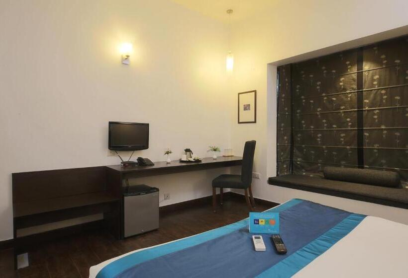 חדר דחוקס עם מיטת קינג, The Saneer Jaipur