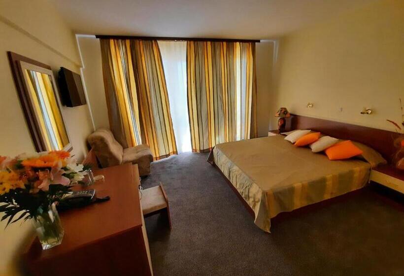 חדר סטנדרט עם מרפסת, Veris