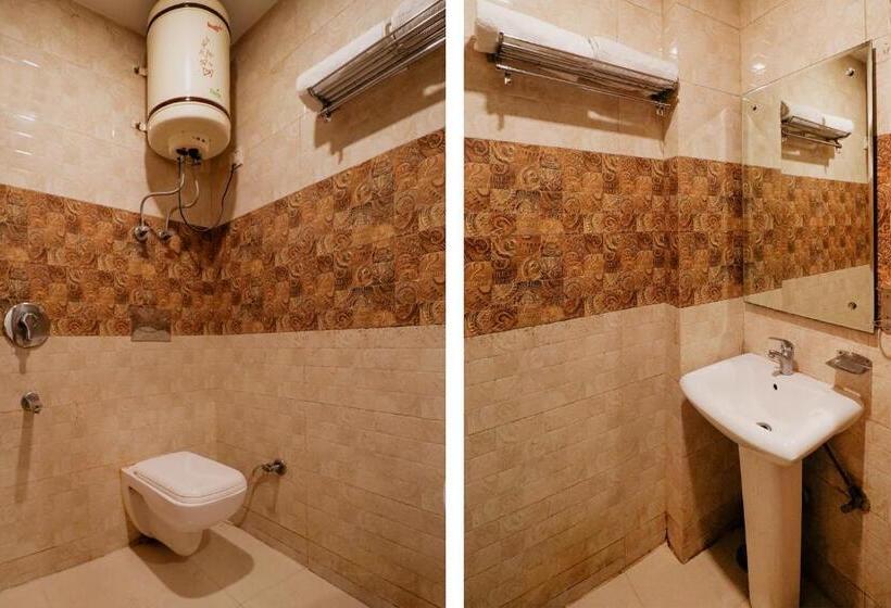 اتاق لوکس, Omega Residency