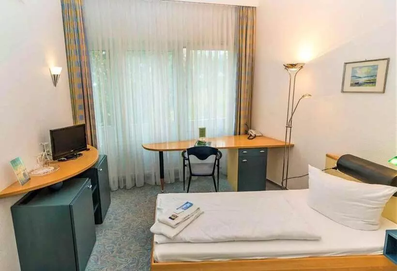 Standard Yhden Hengen Huone, Seepark Hotel Am Wandlitzsee