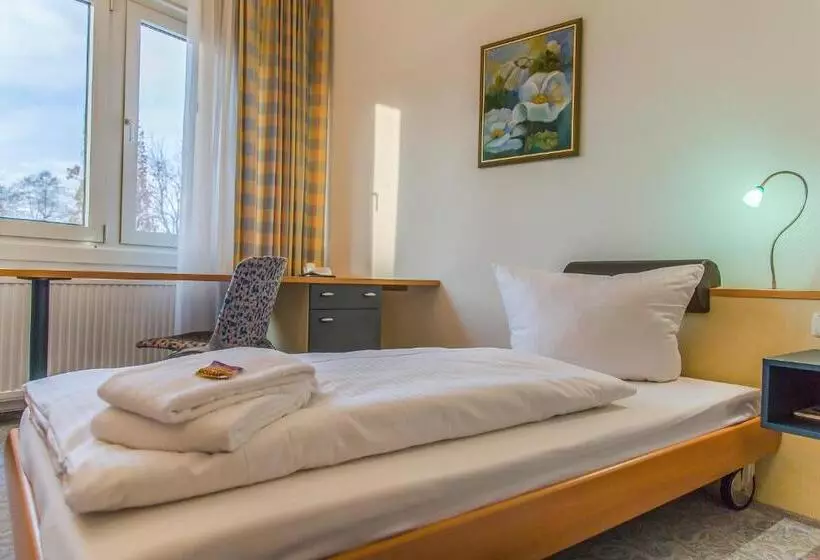 Standard Yhden Hengen Huone, Seepark Hotel Am Wandlitzsee