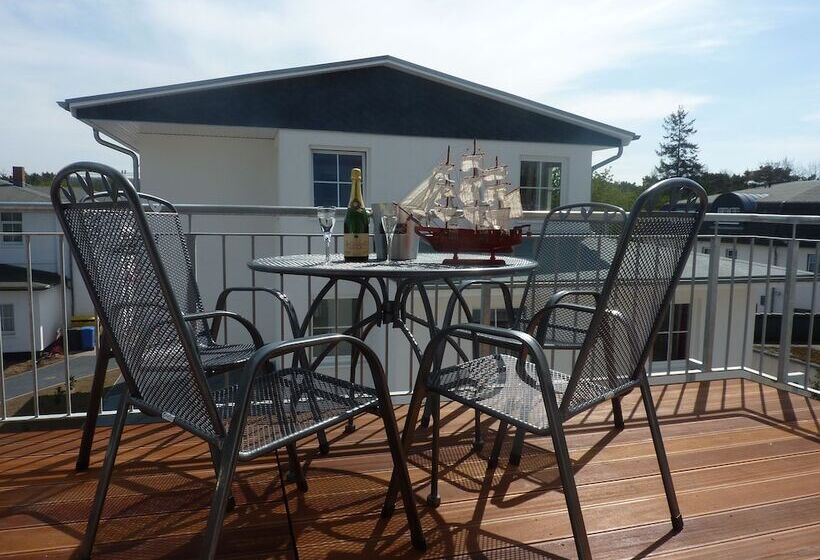 带两个卧室的顶楼公寓, Strandhotel Villa Louisa & Appartementhäuser Villa Josephine Und Christine