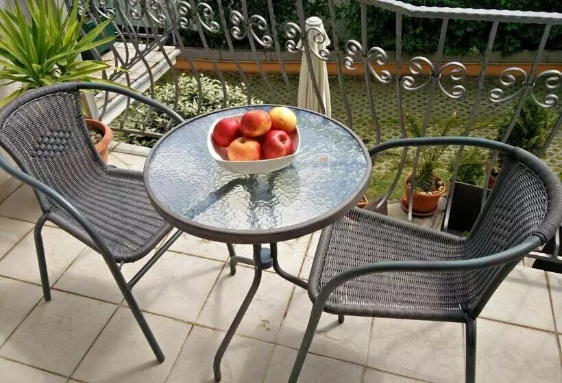 اتاق استاندارد یک نفره, Villa Grazia