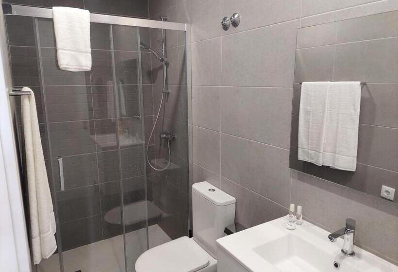 اتاق لوکس با بالکن, Cool Suites