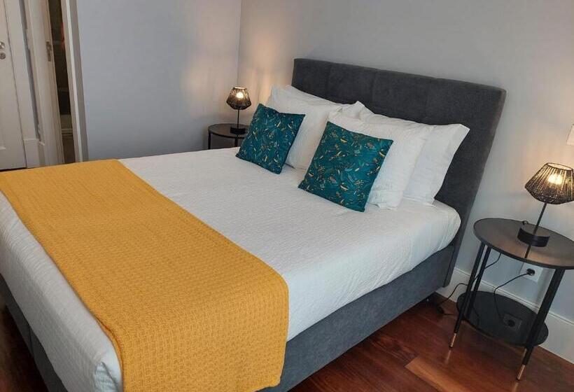 اتاق لوکس با بالکن, Cool Suites