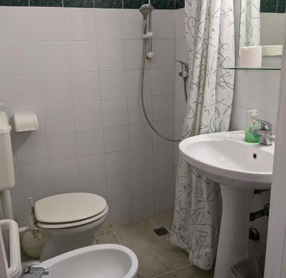 غرفة قياسية رباعية, Albergo Casa Del Turista