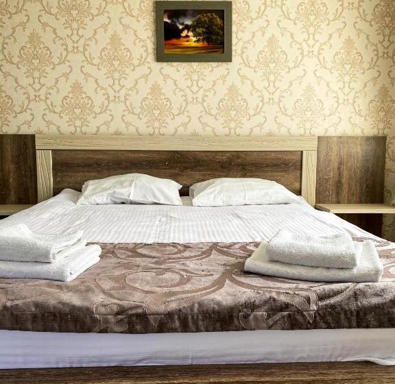 خانه 1 خوابه, Al Baraka