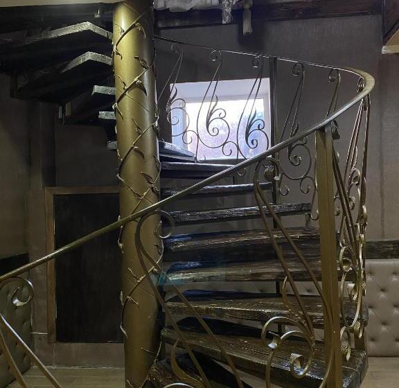 خانه 1 خوابه, Al Baraka