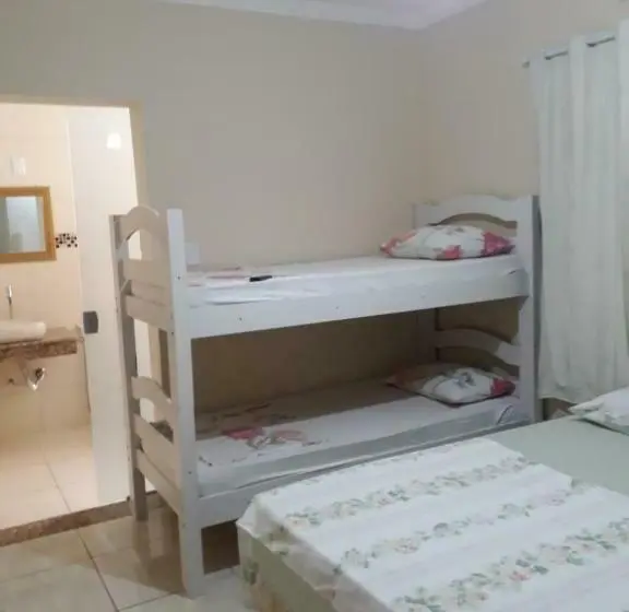 スタンダード４人部屋, Pousada Frei Galvão