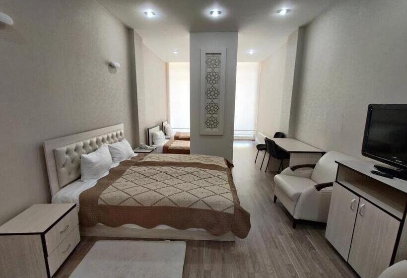 اتاق لوکس سه تخته, Chukhur Gabala Museum