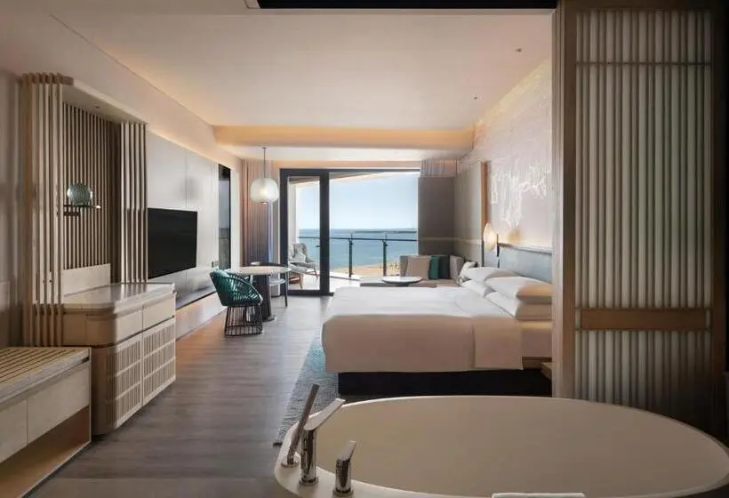 キングサイズベッドのデラックスルーム, Qinhuangdao Marriott Resort