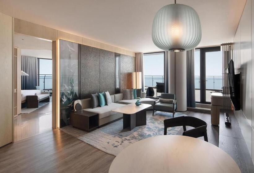 带大床的套房, Qinhuangdao Marriott Resort