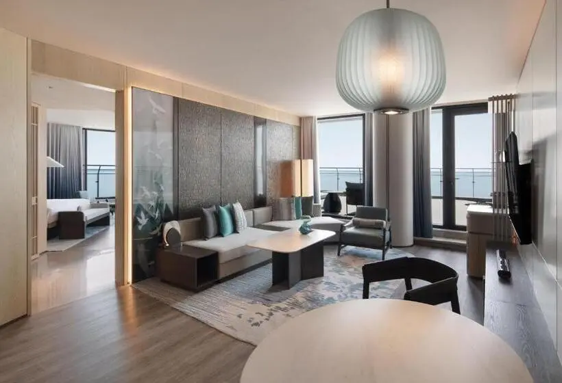 キングサイズベッドのスイートルーム, Qinhuangdao Marriott Resort
