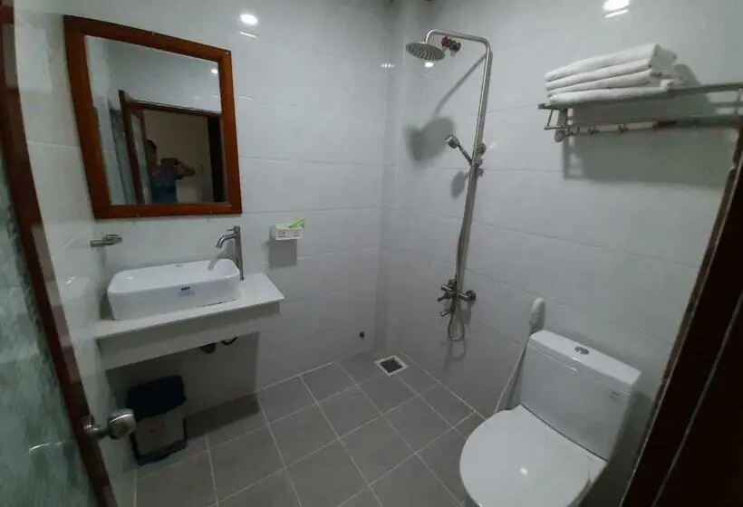 اتاق استاندارد, Cát Tường 2