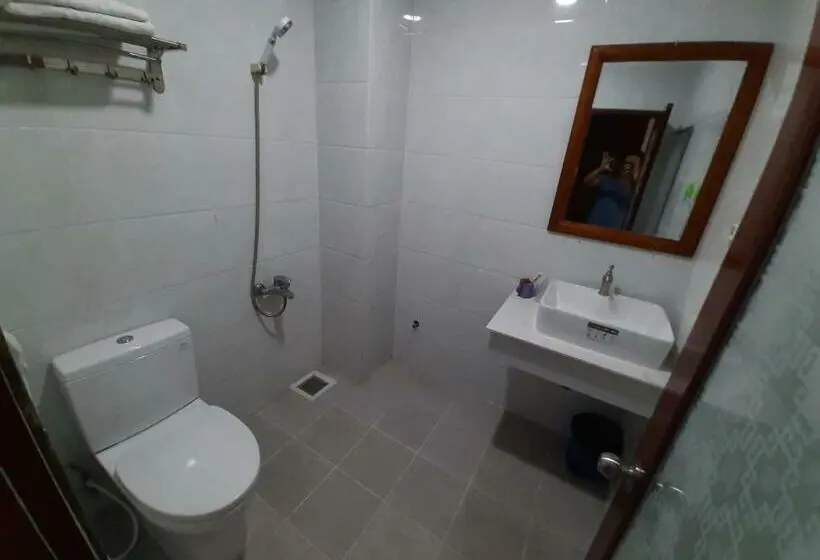 اتاق استاندارد, Cát Tường 2