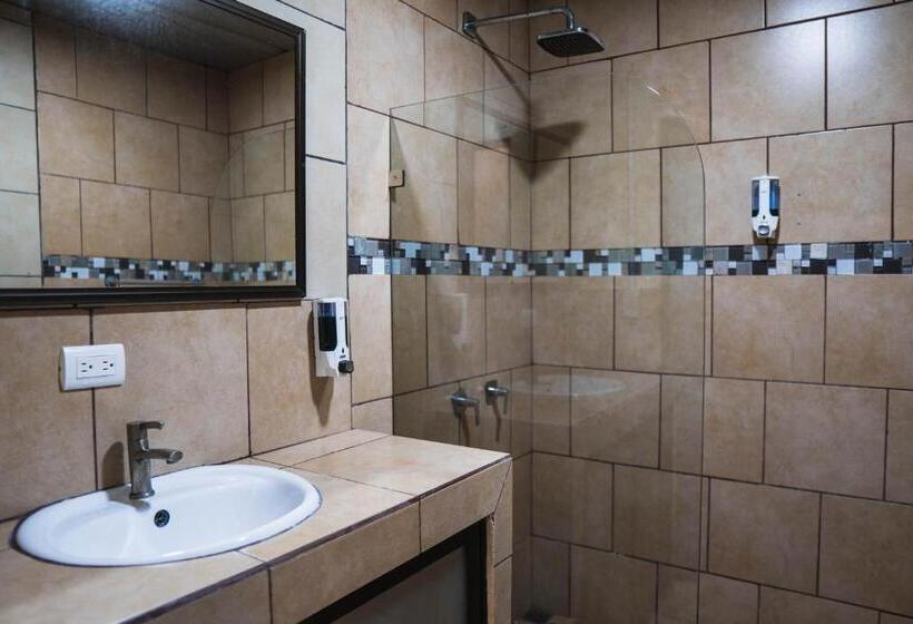 וילה בת חדר שינה 1, Villas Y Glampings Mya  Puerto Viejo, Limon, Cr