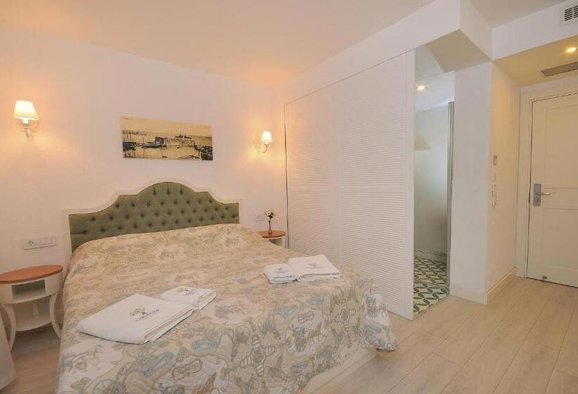 اتاق لوکس, Gi̇ri̇tli̇m Buti̇k Otel
