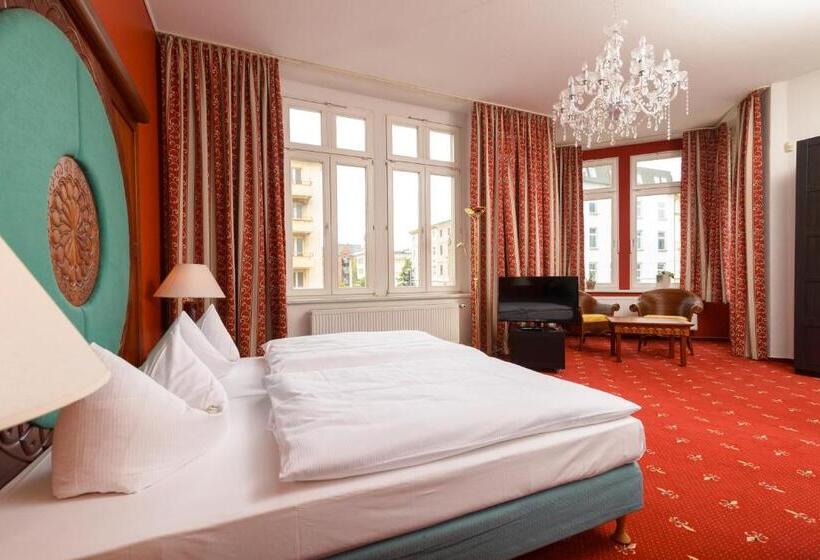 חדר סטנדרט לשלושה, Altstadthotel Am Theater