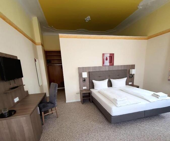 Номер Стандарт, Knöpel