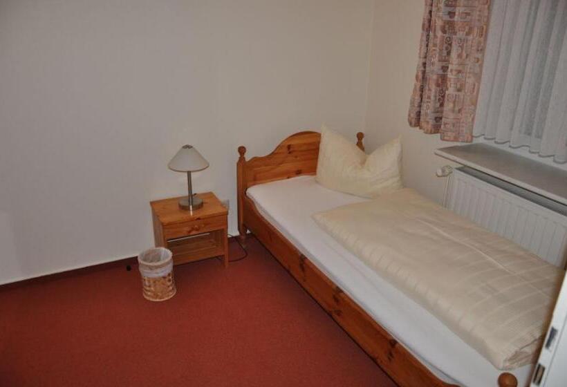 Habitación Estàndard Individual, Café Kampe