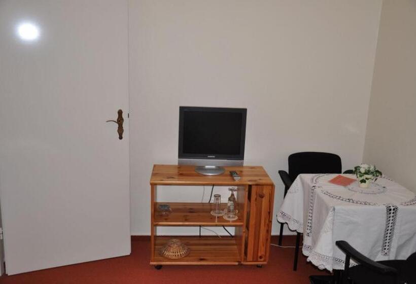 Habitació Estàndard, Café Kampe