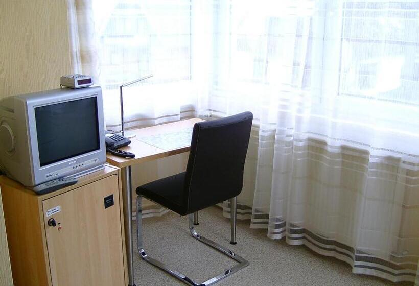 اتاق استاندارد یک نفره, Gode Wind