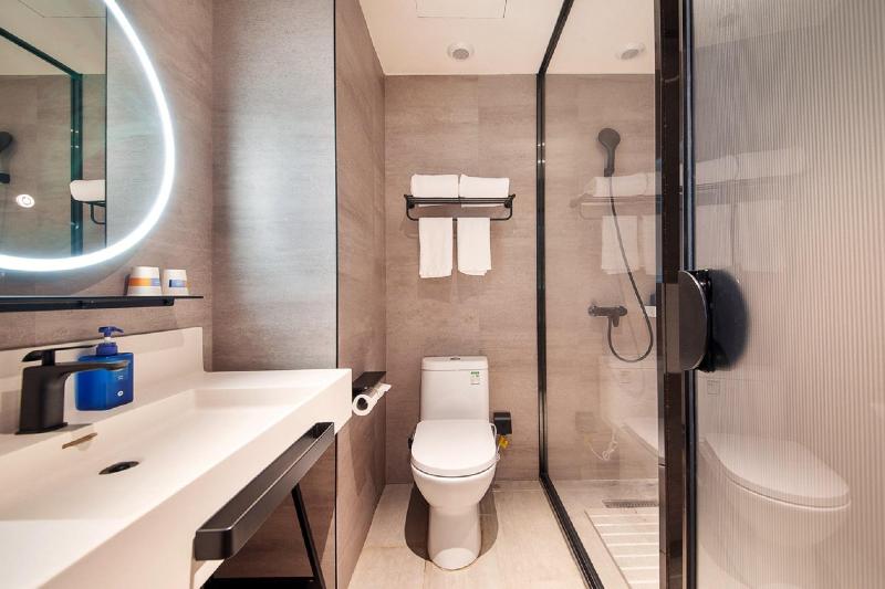 Superior Oda, Hanting  Shanghai Babaiban Pudian Road Metro Station