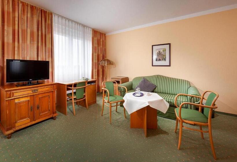 חדר משפחתי, Horizont Gmbh