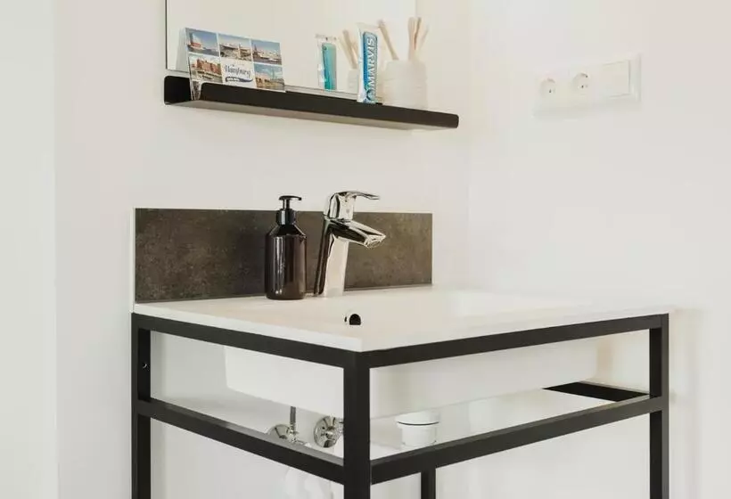 اتاق استاندارد چهارنفره با سرویس بهداشتی مشترک, Pyjama Park St Pauli Hotel Und Hostel