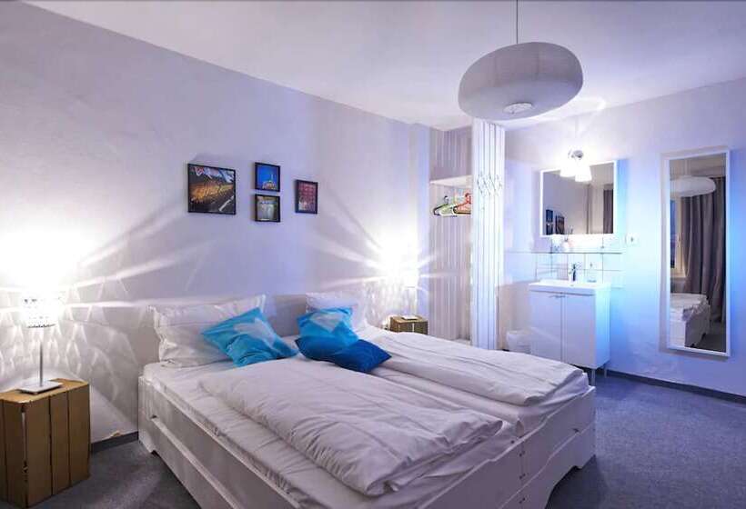 اتاق استاندارد چهارنفره با سرویس بهداشتی مشترک, Pyjama Park St Pauli Hotel Und Hostel