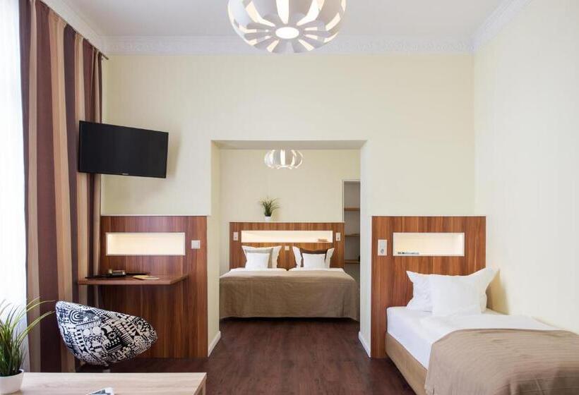 家庭间, Stralsund