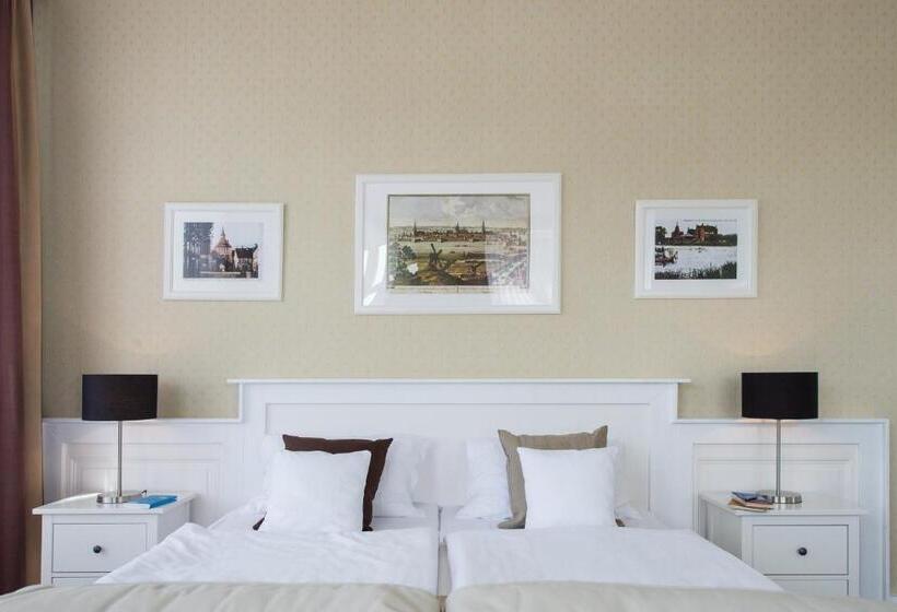 小型套房, Stralsund