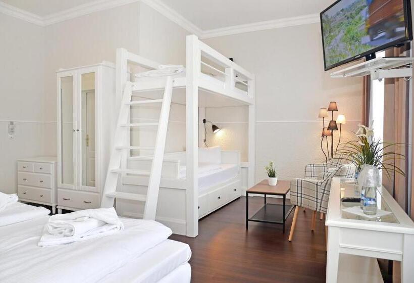 家庭间, Stralsund