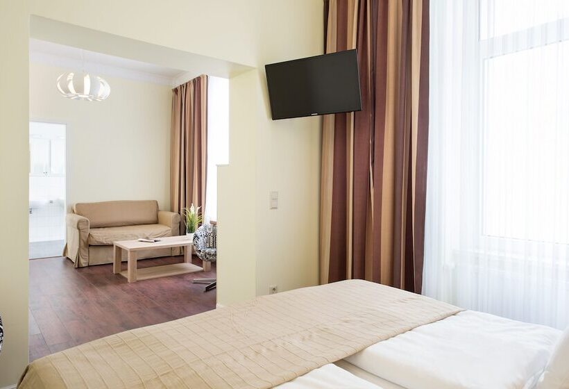 家庭间, Stralsund